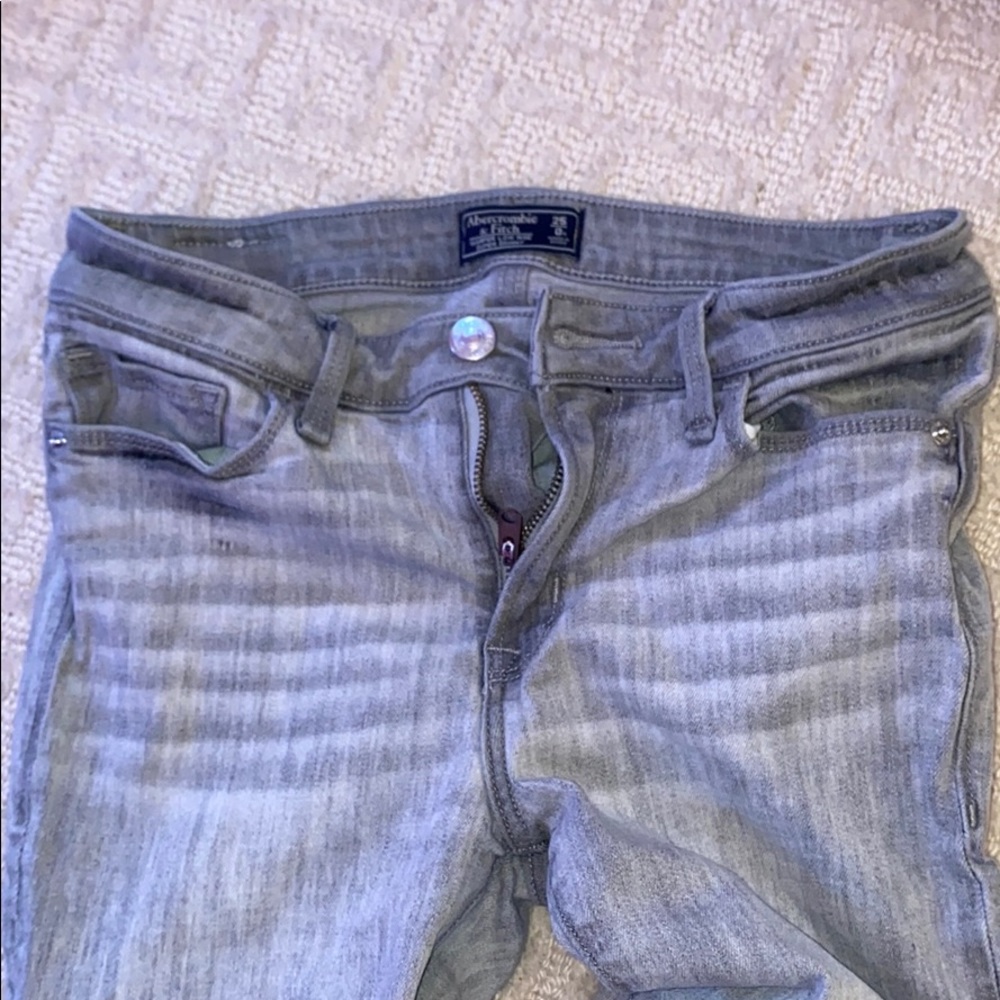 Abercrombie light grey wash skinny jeans